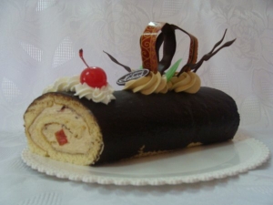 ciasto rolada orzechowa.JPG
